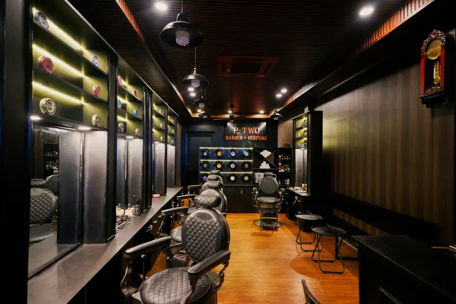 P-TWO Barber House Interior
